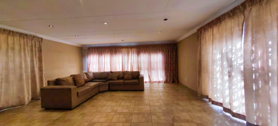 4 Bedroom Property for Sale in Miederpark North West